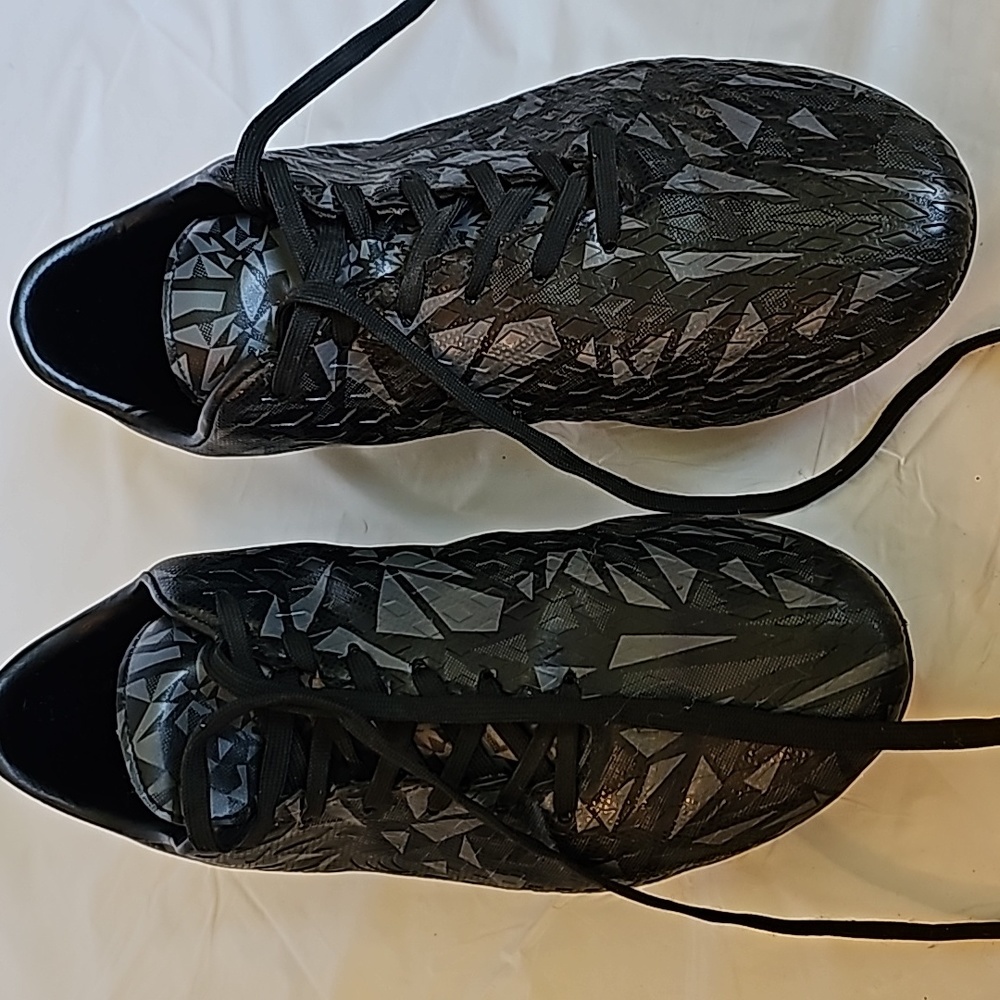 Soccer shoe